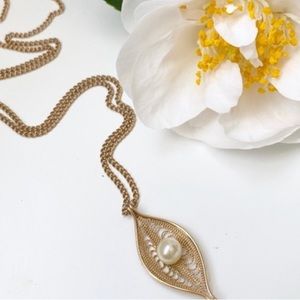 Vintage Sarah Coventry Necklace Earrings Set